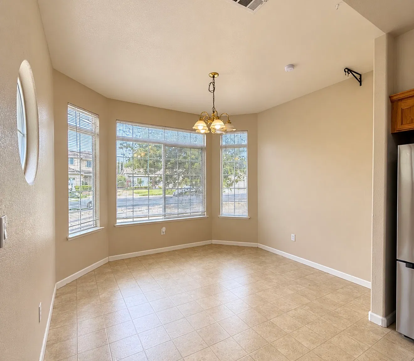 3 bed, 1525 sqft, $2,650 — Photo 2