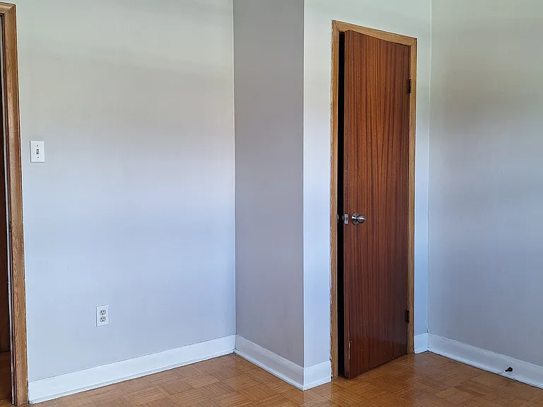 2038 Prospect St — Photo 13
