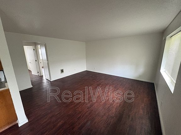 2nd image of 411 W 1st Ave