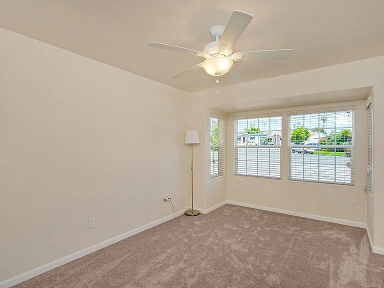3709 Oleander Dr — Photo 10