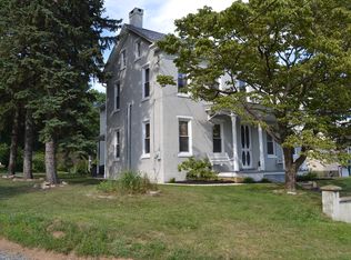 1032 Weisstown Rd, Boyertown, PA 19512