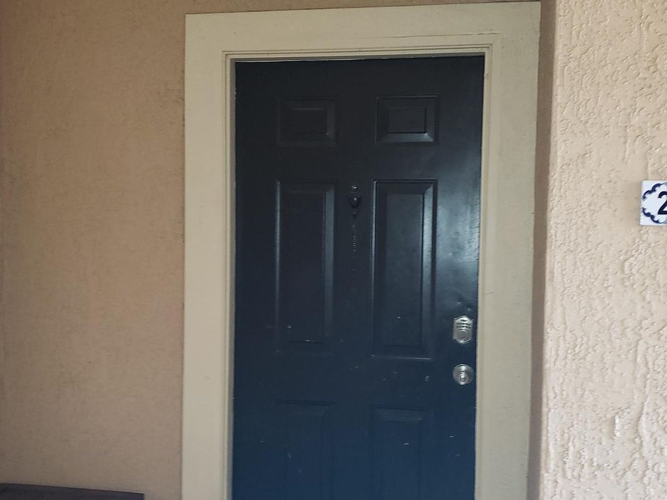 1st image of 5560 Metrowest Blvd Unit 105