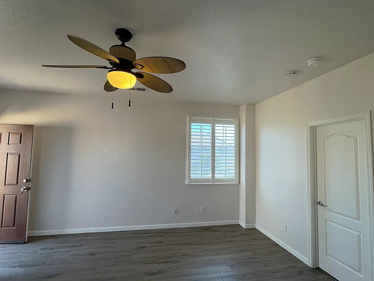 606 Leah Ln — Photo 22