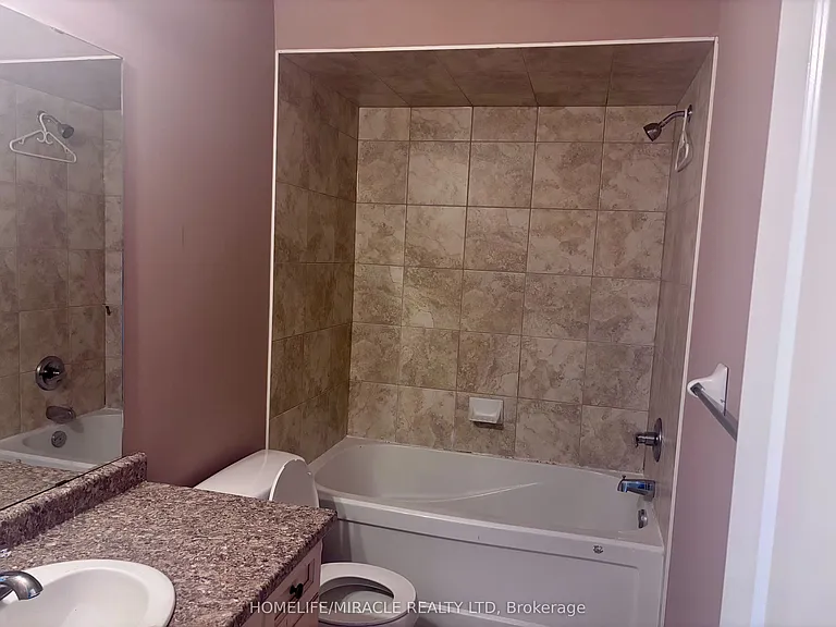 45 Seabreeze Cres #7 — Photo 14