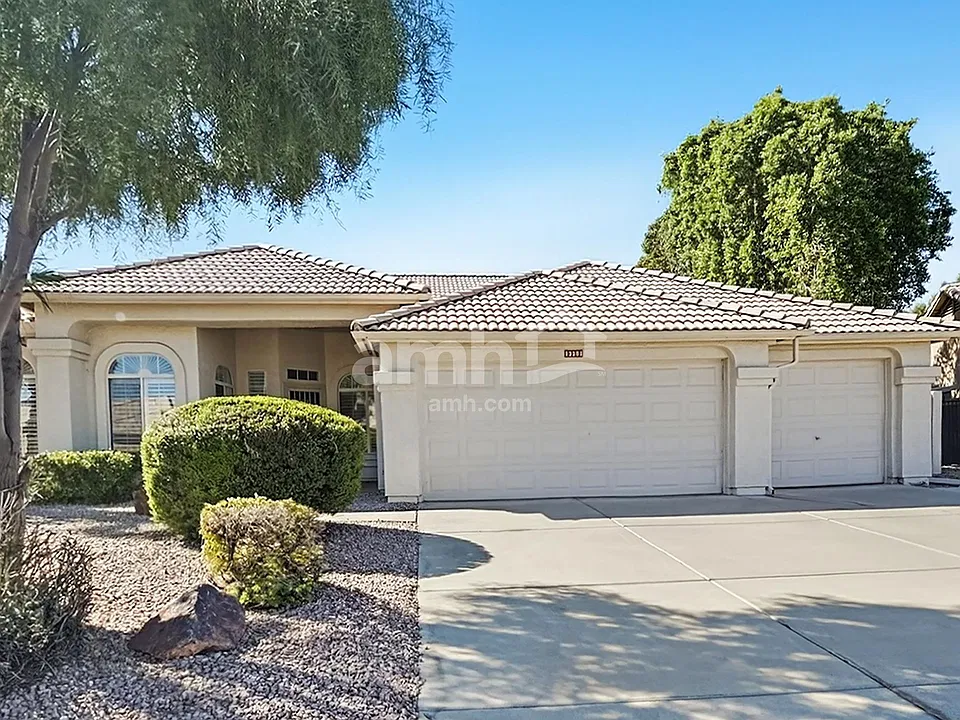 13381 W Wilshire Dr