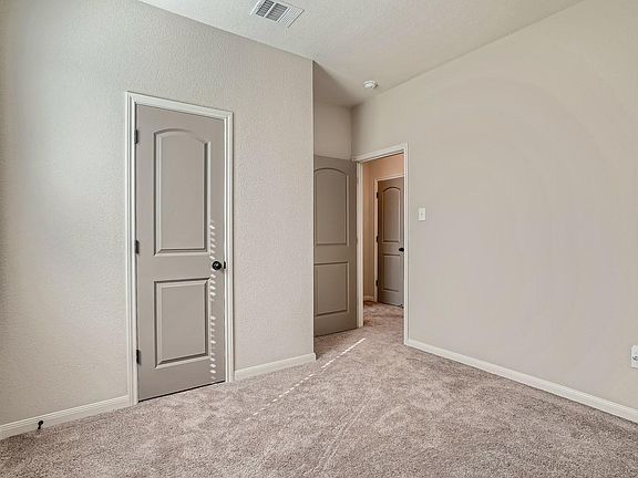 4th image of 120 Continental Ave