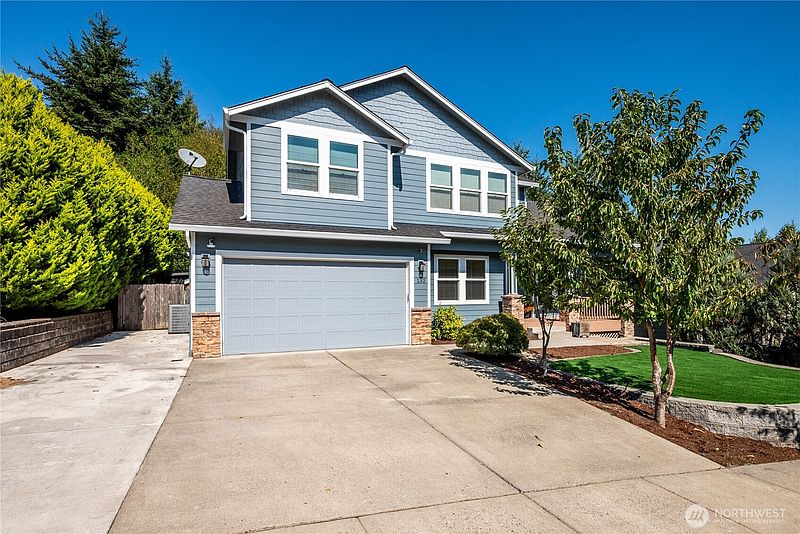 3rd image of 132 Alta Vista Road