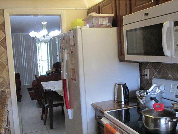 5th image of 3001 NW 48th Avenue #237