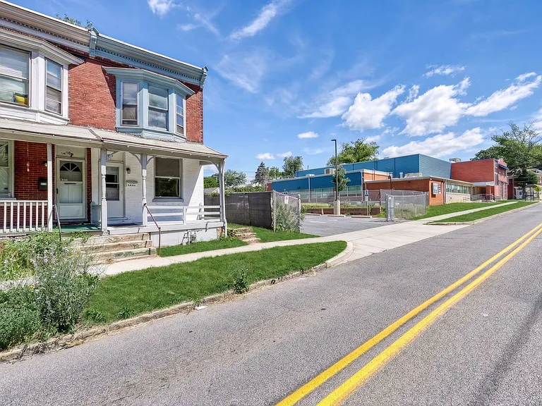1412 Herr St — Photo 3