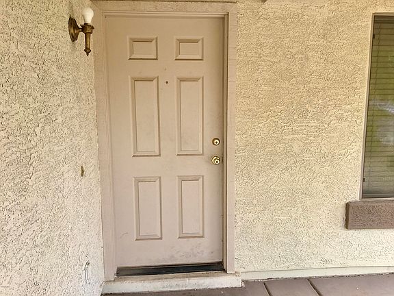 3rd image of 1813 S 65th Ln
