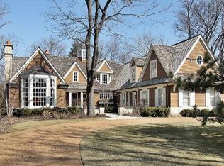 796 E Deerpath Rd, Lake Forest, IL 60045