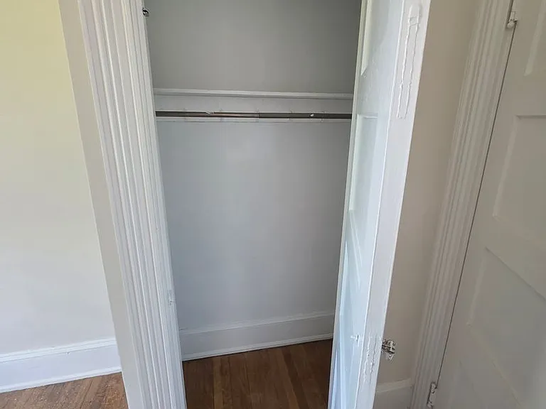 1858 Guernsey Ave — Photo 21