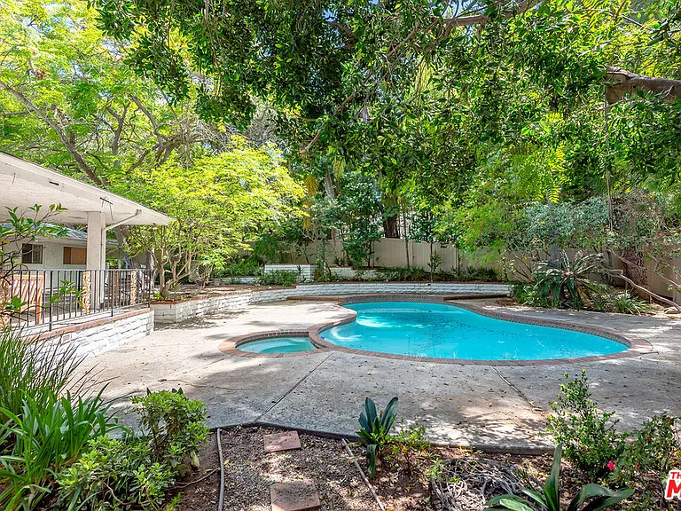 11410 Canton Dr — Photo 36