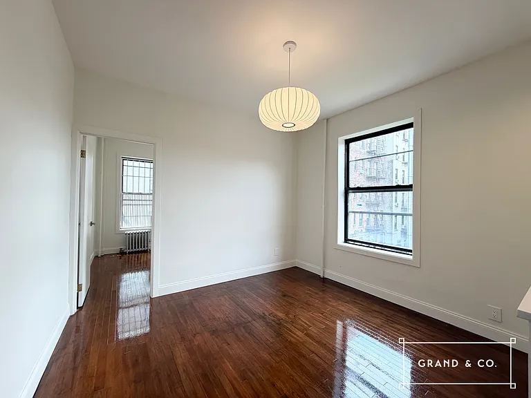 14 Maujer St #9 — Photo 4