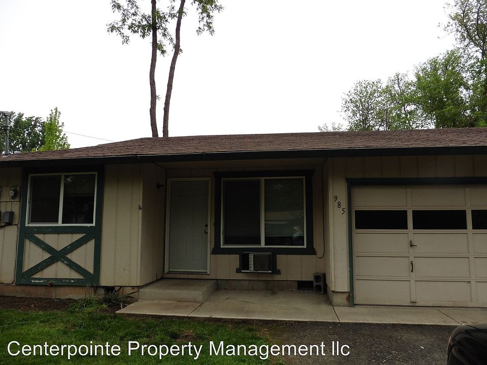 1st image of 985 NE Newton Creek Dr