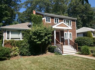 95 Grove St, Brookline, MA 02467