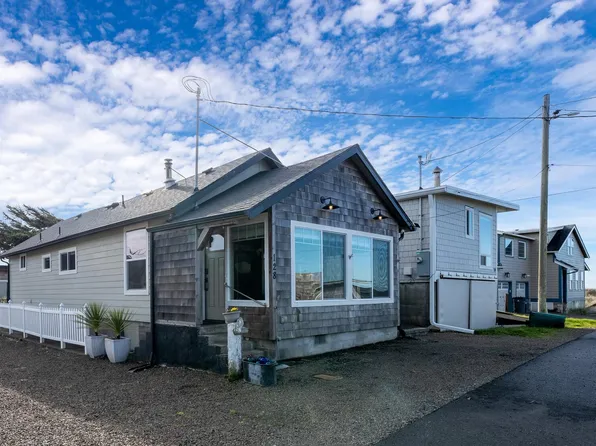 128 NW 20th Ave, Rockaway Beach, OR 97136