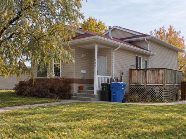 213 S Chilcotin Rd W, Lethbridge, AB T1K 7N1