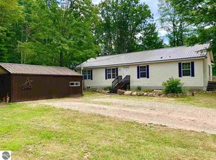 6072 N Sanders Ln, Weidman, MI 48893