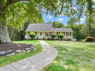 61 Pigott Rd, Mahopac, NY 10541