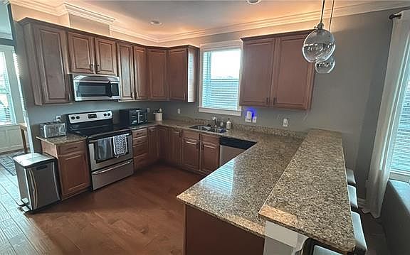 4th image of 6079 Saint Anthony Ave