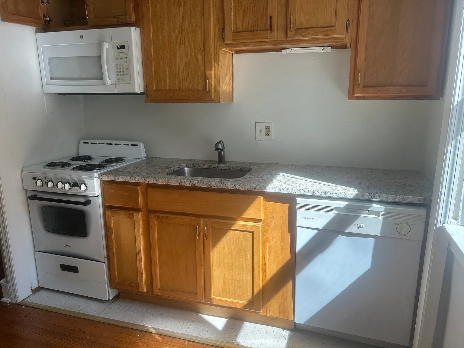 1 bed, $1,190 — Photo 3