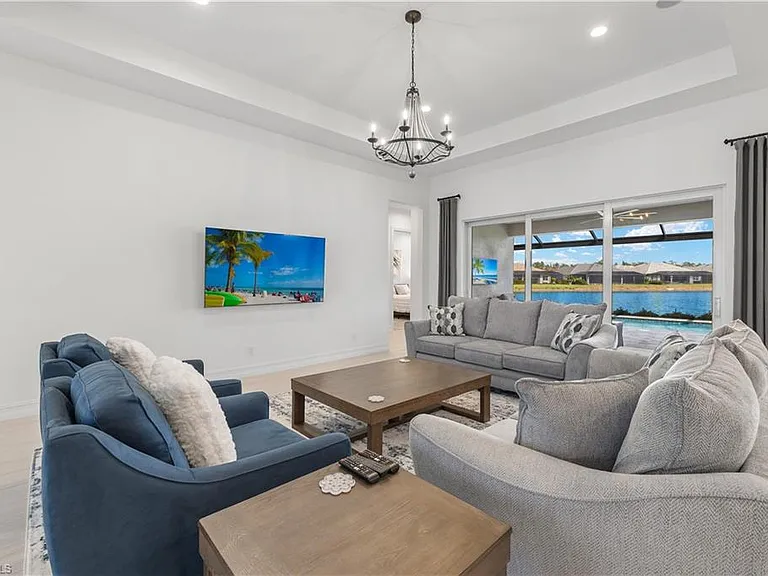 14265 Laguna Springs Ln — Photo 10