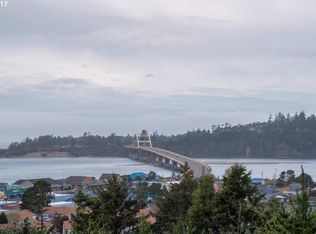 360 SW Overlook Dr, Waldport, OR 97394