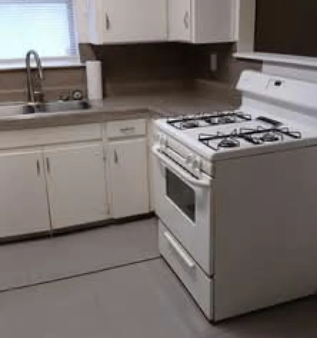 3 bed, 1.5 bath, 1272 sqft, $1,950 — Photo 3