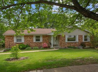 710 Henry Ave, Ballwin, MO 63011