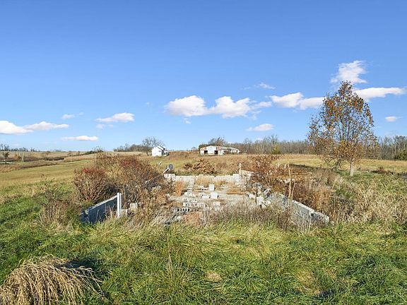 4th image of 126 Robinson Hollow Rd