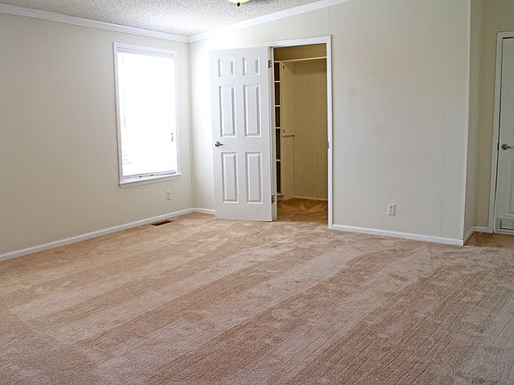 5th image of 1690 River Oaks Dr