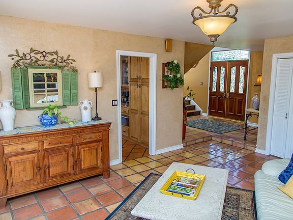 4th image of 3314 E Corona St
