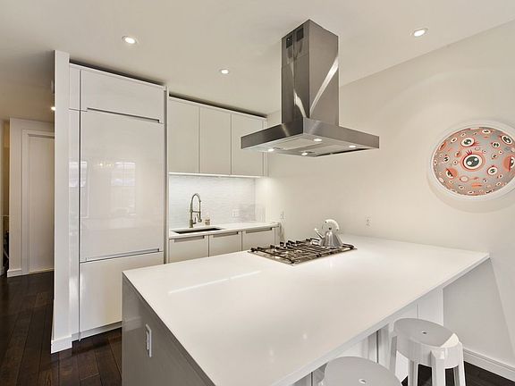 4th image of 250 West St APT 6J