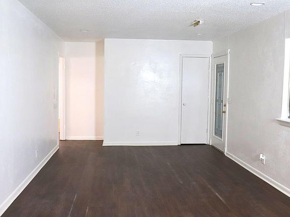 5th image of 2021 Carol St