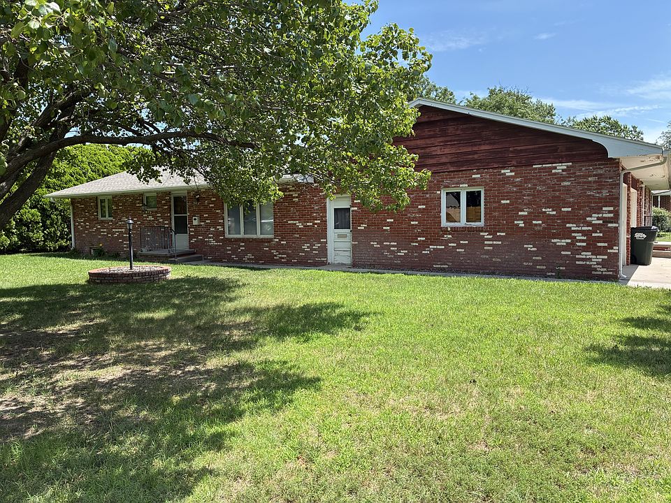 1st image of 600 Catalina Dr #A