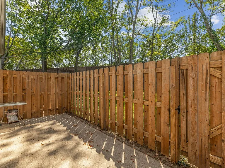 7752 Montgomery Rd #82 — Photo 31