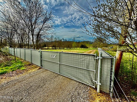 2nd image of 830 Toby Rd