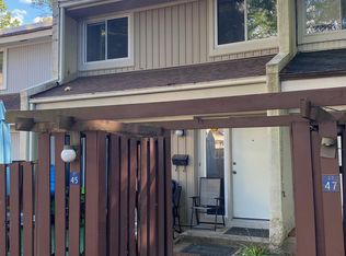 2245 Southgate Sq, Reston, VA 20191