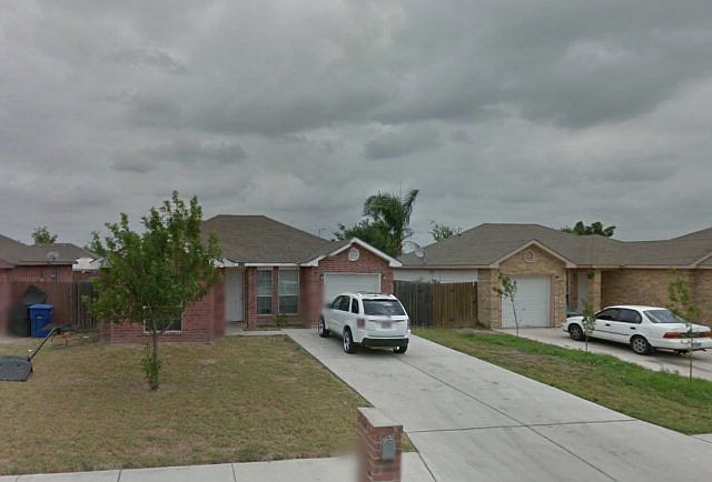 1st image of 4716 Thunderbird Ave