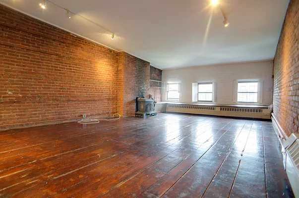 Rented by One Eleven Residential, Inc. | media 18