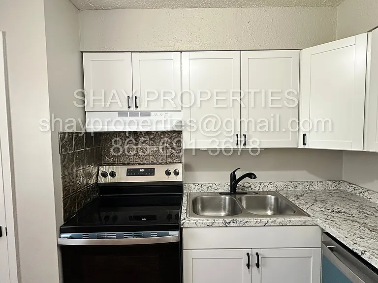 1410 Wrights Ferry Rd #6 — Photo 1