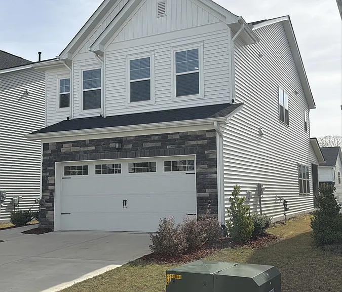 136 Yellow Iris Dr — Photo 2