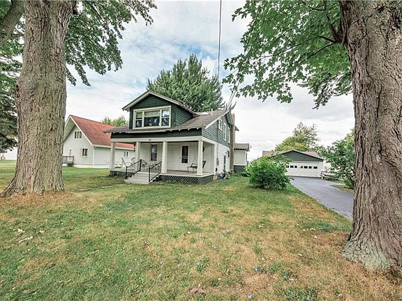2nd image of 1071 E Joseph St