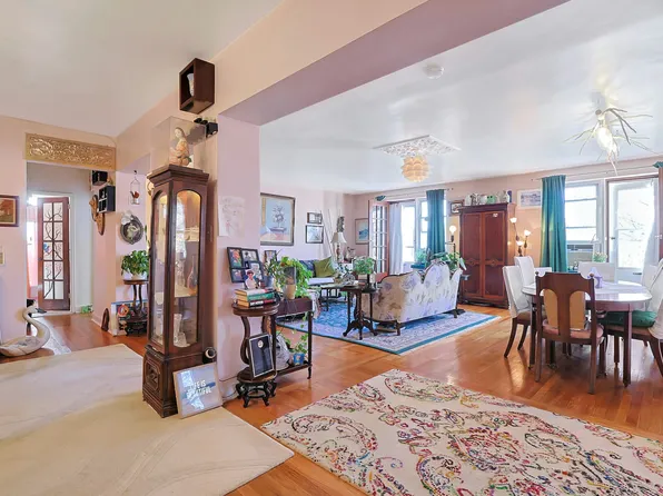 4499 Henry Hudson Parkway West image 4 of 22