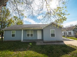 913 N 1st St, Steelville, MO 65565