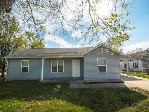 913 N 1st St, Steelville, MO 65565
