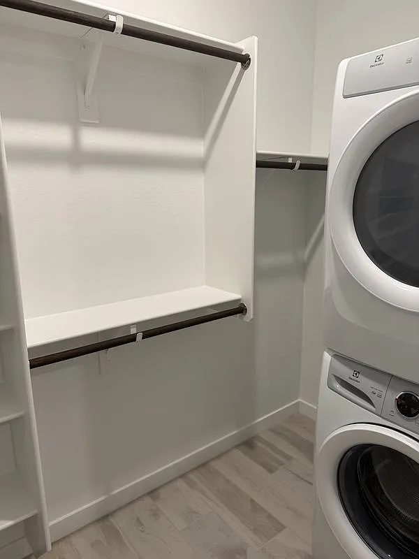 1 bed, 1.0 bath, 900 sqft, $1,300 — Photo 4