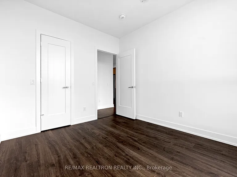 25 Cordova Ave #Penthouse 06 — Photo 23