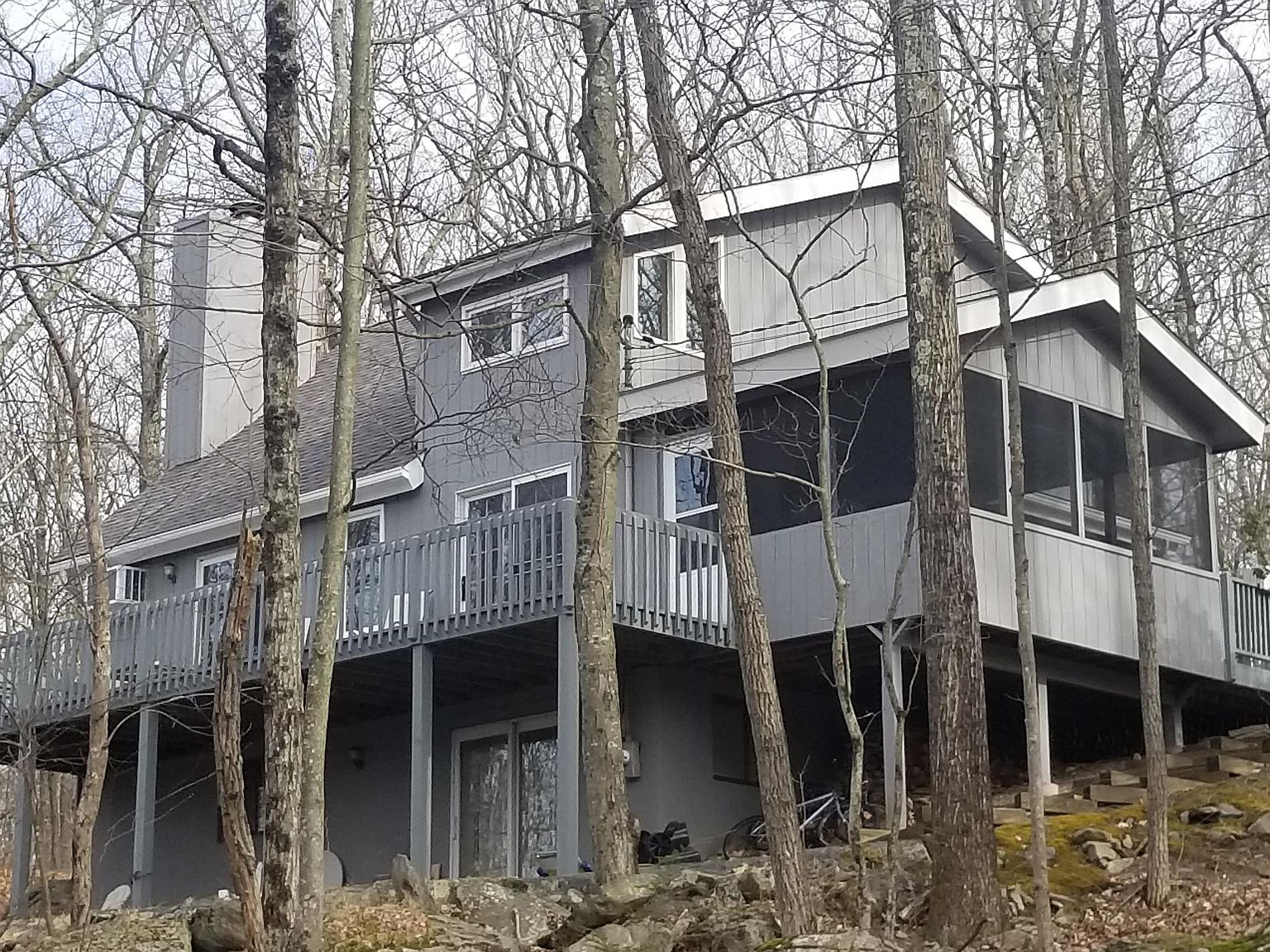 806 Hickory Ct, Blooming Grove, PA 18428 | Zillow